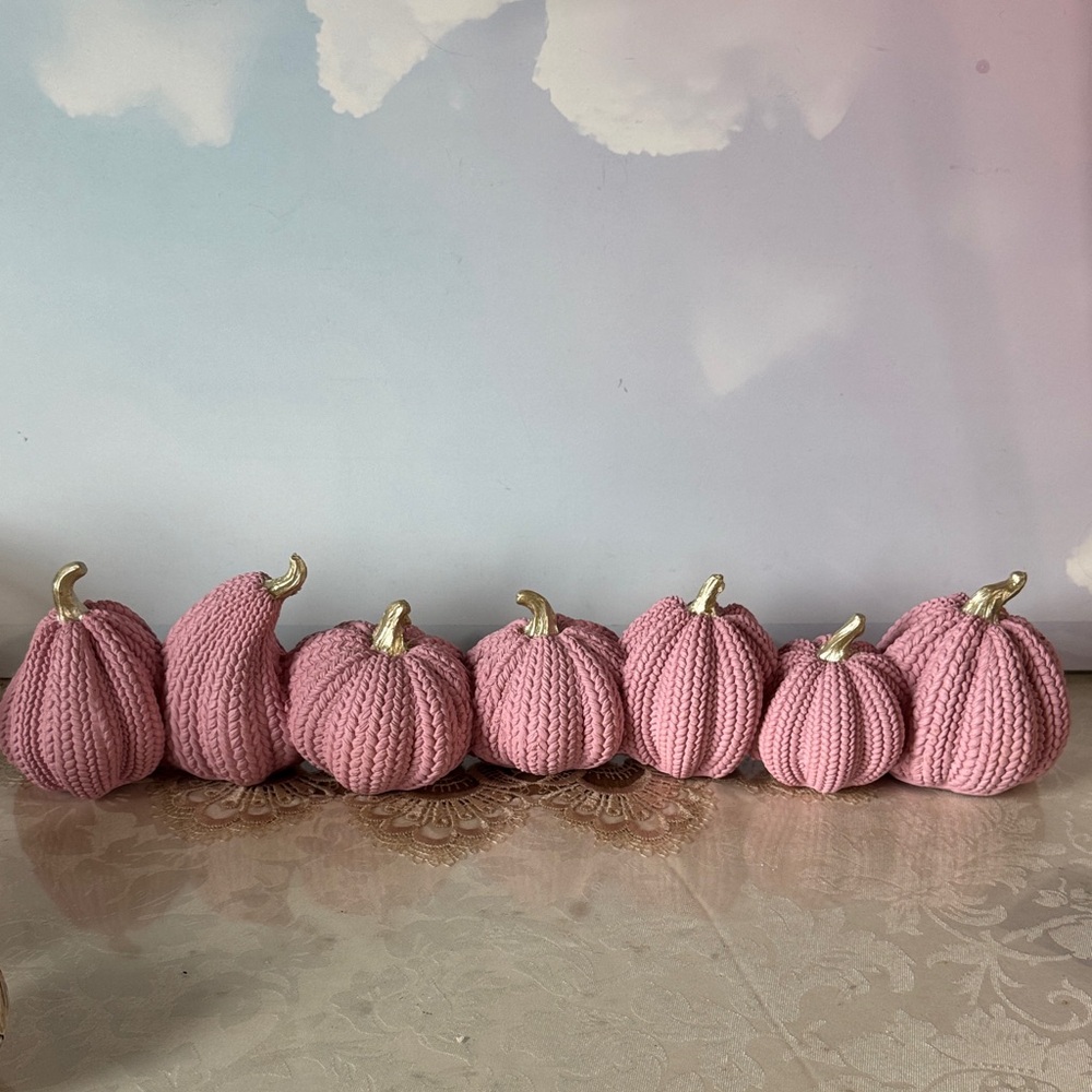 Harvest Pink Knitted Pumpkins Decor (resin) - Picture 2 of 11